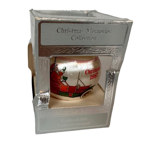 Satin Santa Ornament Unbreakable Vintage Christmas Memories Collection 1987 Box - Picture 5 of 14